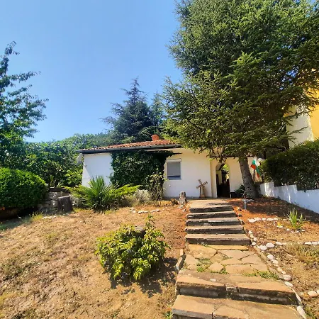 Entire House With Private Garden And Garage Casa de Férias *