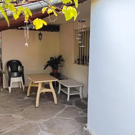 Дом отдыха Entire House With Private Garden And Garage *